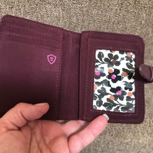 VERA BRADLEY SMALL WALLET